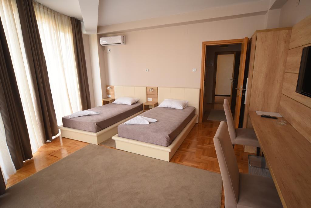 Garni Uni Elita Lux Hotel Nis Exterior photo